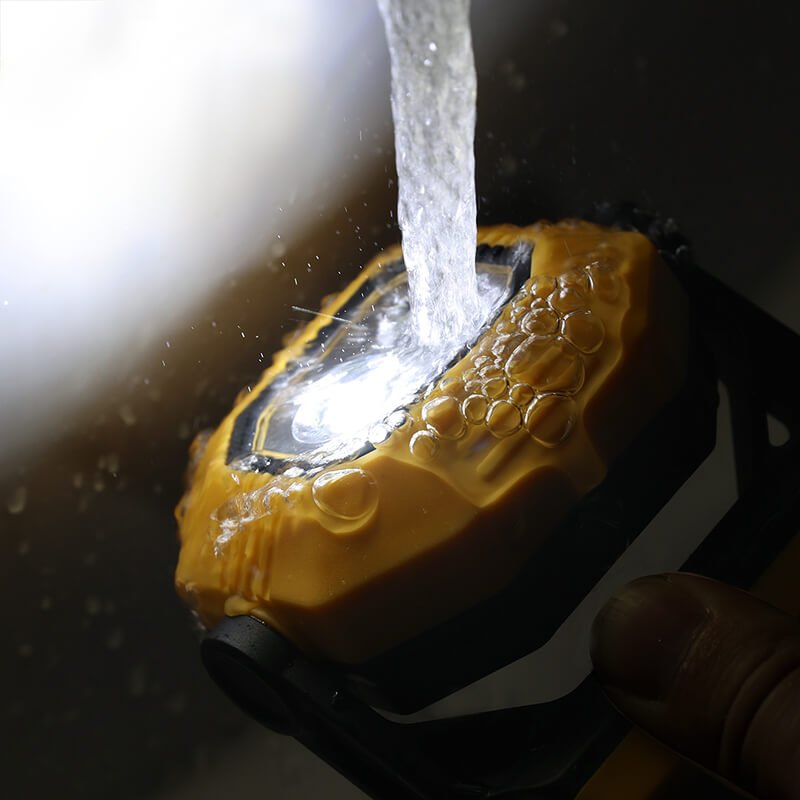 HOKOLITE 0083 - 1500 Lumen Magnetic Work Light -